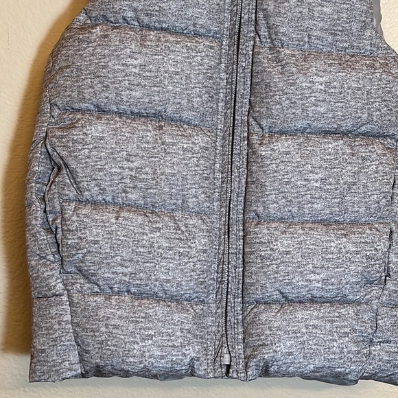 𝅺GAP Boy Gray Puffer Vest - Picture 5 of 14